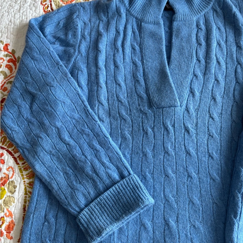 EUC Beautiful Blue Cashmere V-Neck with Collar Sweater